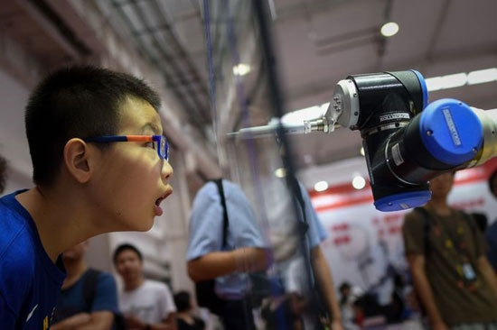 دورهمی جالب‌ترین ربات‌های دنیا در چین