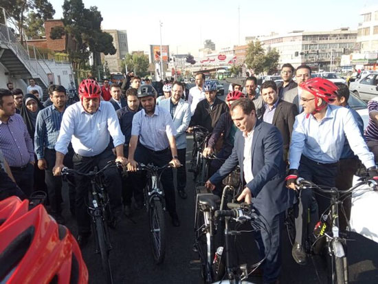 دوچرخه‌سواری وزیر ارتباطات با شهردار تهران
