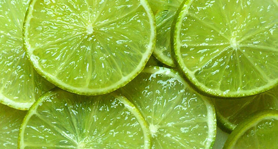 خواص شگفت انگیز آب لیمو برای سلامتی