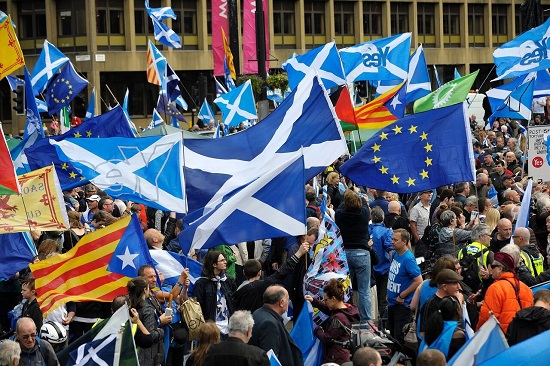 تظاهرات اسکاتلندی‌ها برای اجازه رفراندوم جدایی