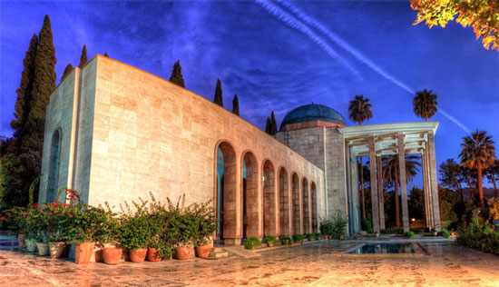 آرامگاه سعدی؛ تلفیق معماری مدرن و سنتی ایرانی
