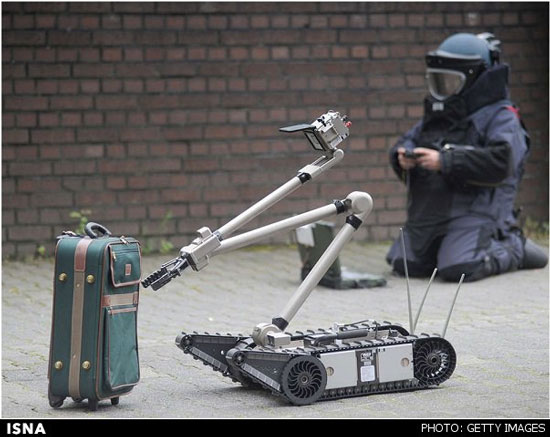 عکس: ساخت ربات خنثی‌ کننده بمب