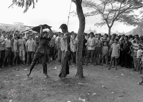 کشتار وحشیانه‌ دانشجویان در اکتبر 1976 (16+)