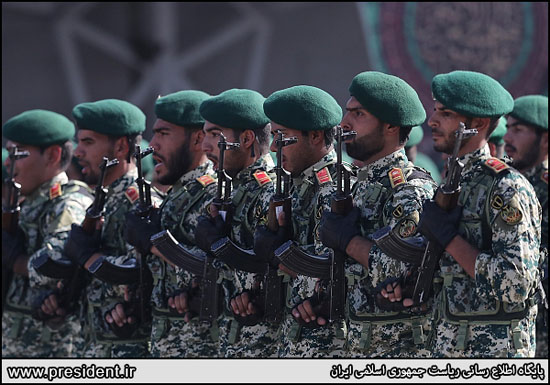 مراسم رژه نیروهای مسلح با حضور روحانی