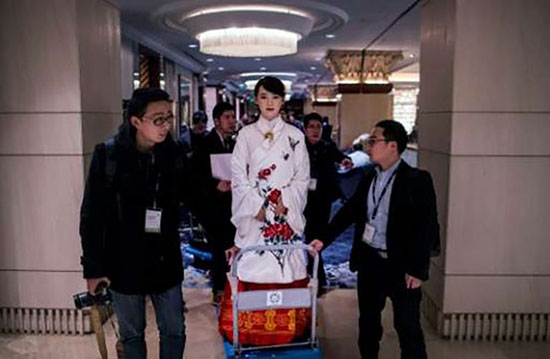 ربات انسان‌نما در مراسم رسمی و دولتی چینی‌ها