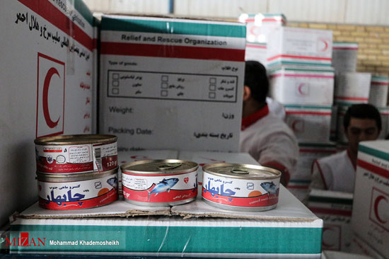 امداد رسانی هلال احمر در مناطق زلزله زده