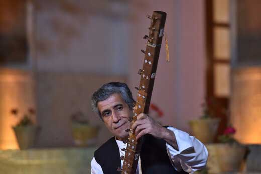 نوازنده هراتی: طالبان پایم را با آبِ جوش سوزاندند