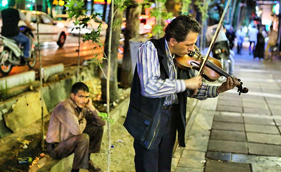 موسیقی خیابانی؛ سرگردانی نُت‌ها در غبار خیابان‌ها