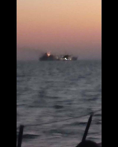 کشتی نظامی ایران به دلیل آتش‌سوزی غرق شد