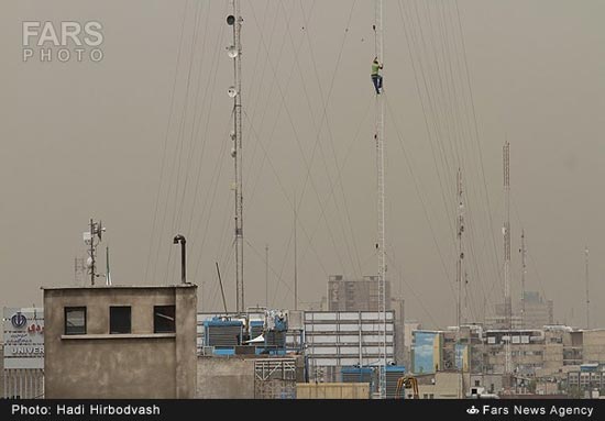 عکس: گرد و غبار در آسمان تهران