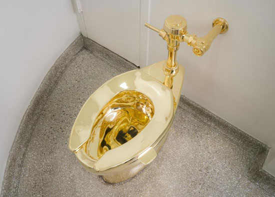 توالت طلای 18 عیار به روی عموم باز شد