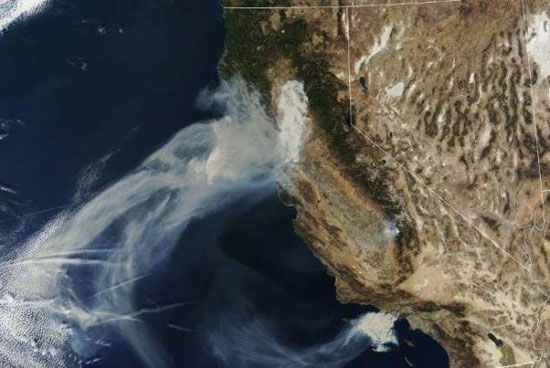 تصاویر ماهواره‌ای از آتش‌سوزی در کالیفرنیا