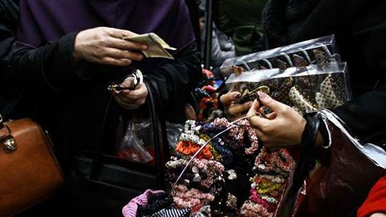 جمعه بازار در واگن‌ها؛ افزایش دستفروش‌ها در خطوط متروی تهران
