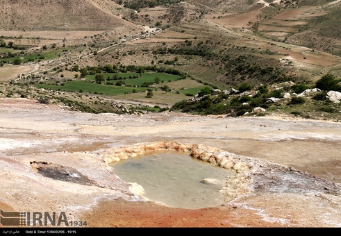 عکس: تخریب چشمه‌ تاریخی باداب سورت