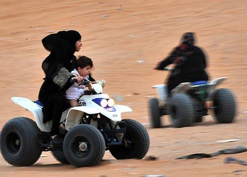 گزارش تصویری: تفریح مشروط زنان سعودی