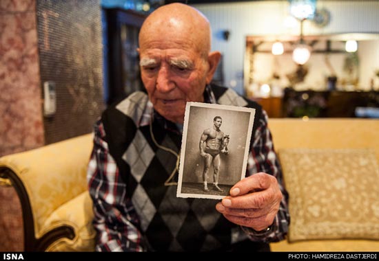 با خاطرات پولادمردِ 90 ساله‌ی ایران +عکس