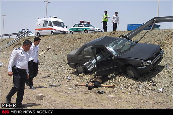عکس: تصادف دراتوبان فرودگاه امام (16+)