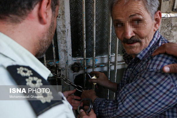 دستگیری مالخر گوشی‌های سرقتی در تهران