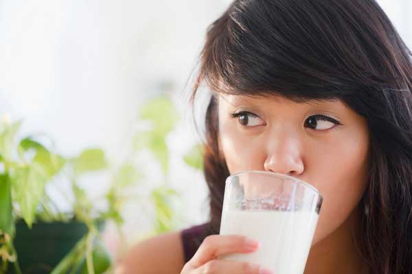 سم آفلاتوکسین در لبنیات؛ شیر بخوریم یا نخوریم؟