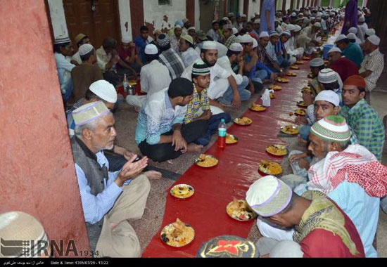 سفره های افطاری در مساجد هند