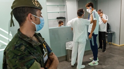 واکسیناسیون تیم ملی اسپانیا توسط ارتش