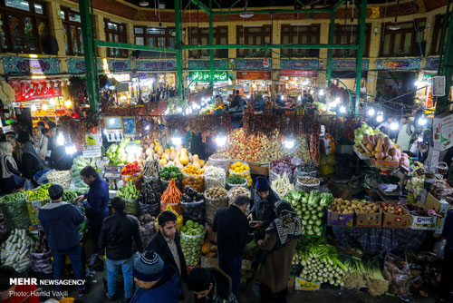 خرید شب یلدا در بازار سنتی تجریش
