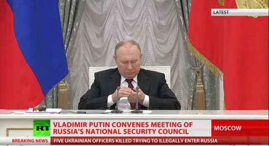 سوتی بزرگ وزیر دفاع روسیه در جلسه با پوتین