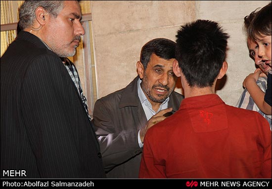 عکس: دیدار اقشار مختلف مردم با احمدی نژاد