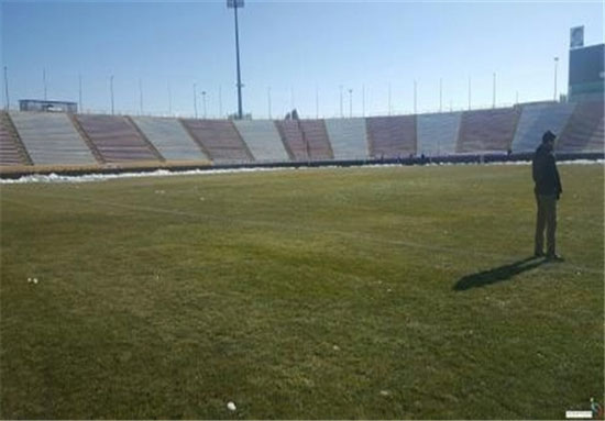 ورزشگاه ثامن برای بازی پدیده و پرسپولیس آماده شد