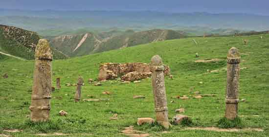 یه مقصد هیجان انگیز، زیارتگاه خالد نبی