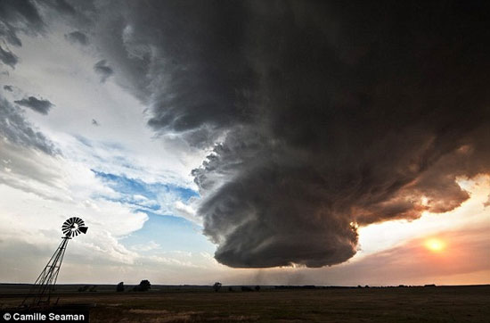 عکس رعد و برق زرد