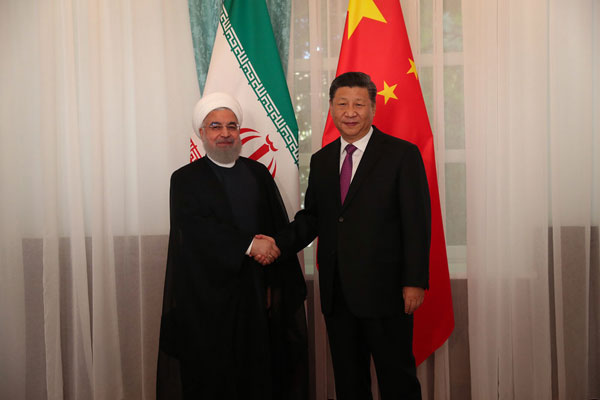 دیدار رئیس‌جمهور چین با روحانی در قرقیزستان