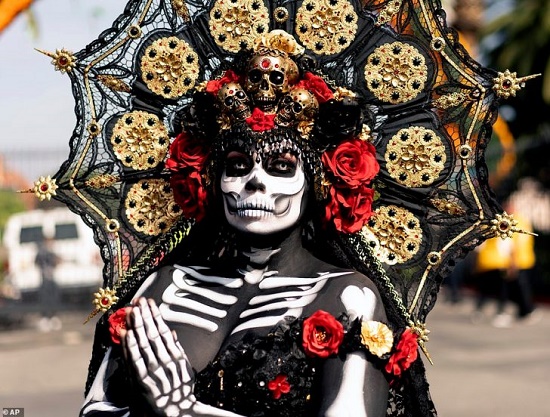فستیوال روز مُردگان در لس‌آنجلس