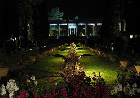 حافظیه شیراز، آرامگاه حافظ عشق و عرفان