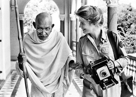 مهاتما گاندی؛ کودک گیج، قهرمان جهانی