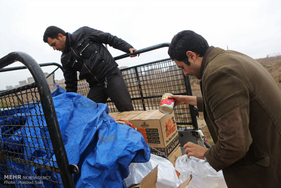عکس: کمک رسانی به مناطق محروم تهران
