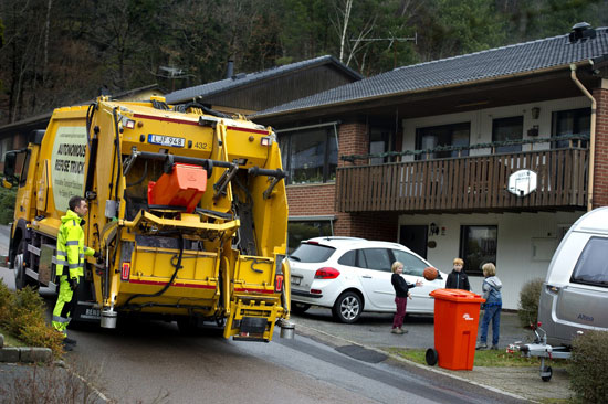 کامیون خودران جمع‌آوری زباله