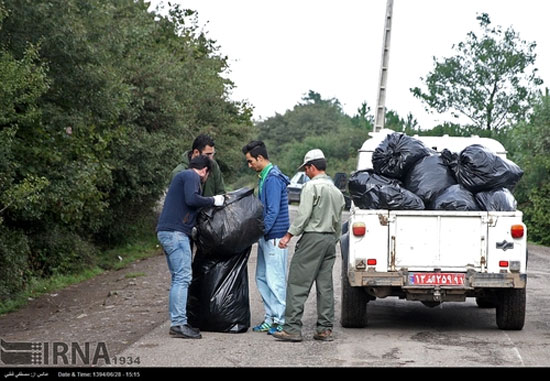 پاک سازی تفرجگاه ها و مکان های گردشگری کنار جاده ای + عکس