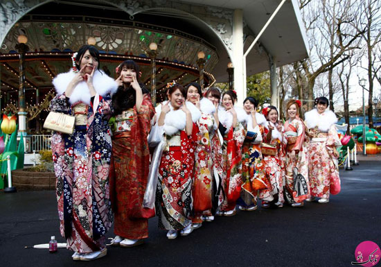 تصاویری جالب از جشن بلوغ دختران ژاپنی