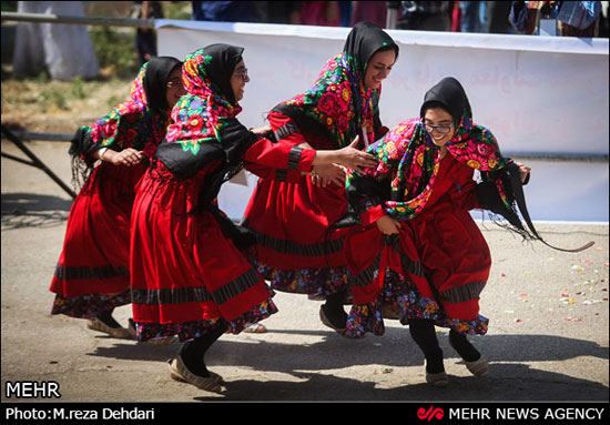 عکس: دختران در جشنواره «حرکت و برکت»