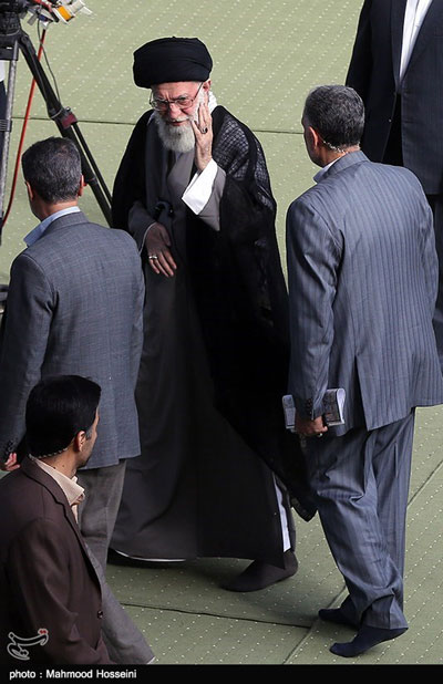 عکس: اقامه نماز عید فطر به امامت رهبری
