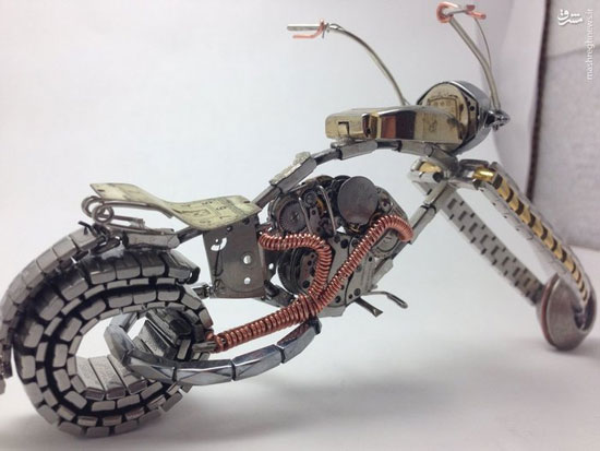 موتورسیکلت ساخته شده از قطعات ساعت