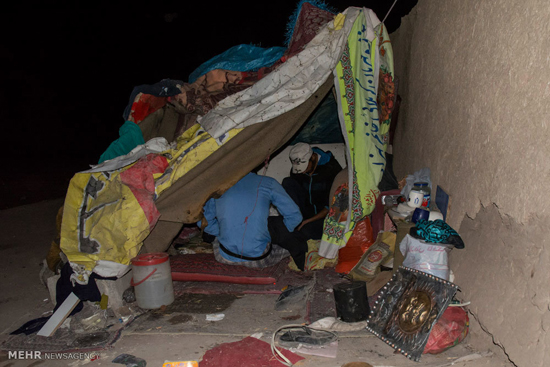 عکس: کارتن خوابی در ملک آباد