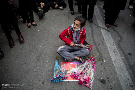 عکس: ازدحام مردم در مراسم یادبود پاشایی