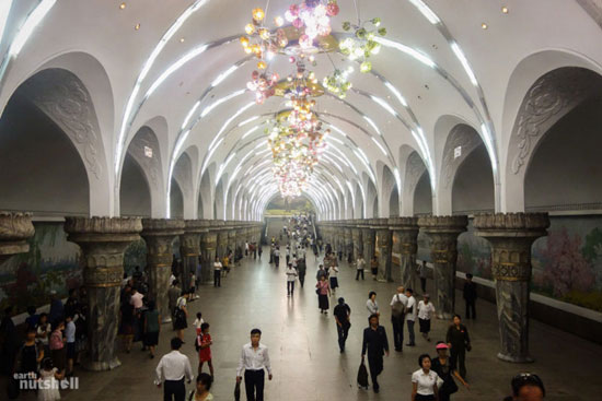 تصاویری کمتر دیده از متروی پیونگ یانگ