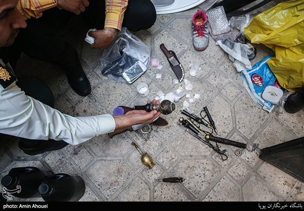 انهدام باند خانوادگی توزیع شیشه در تهران