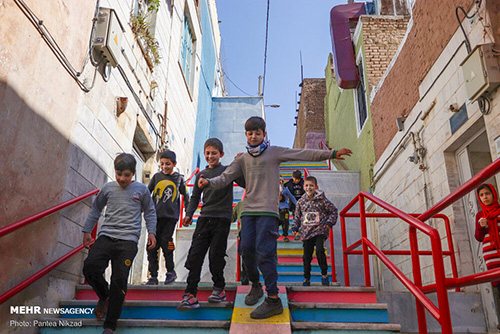 کوچه‌های رنگی تهران