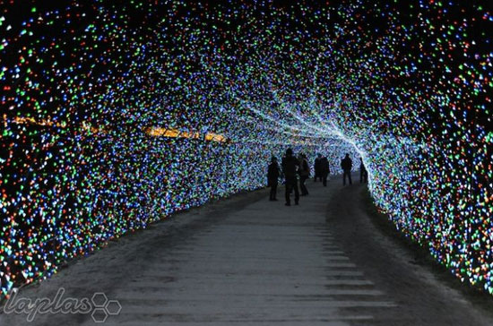 تصاویری دیدنی از تونل روشنایی در ژاپن