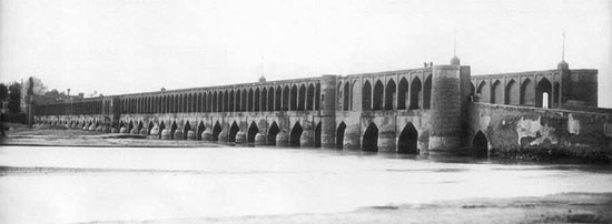 عکس: خشک‌ شدن زاینده‌ رود در عهد قاجار