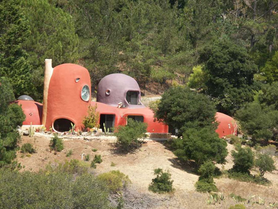 خانه عصر حجری Flintstones House با قیمتی نجومی